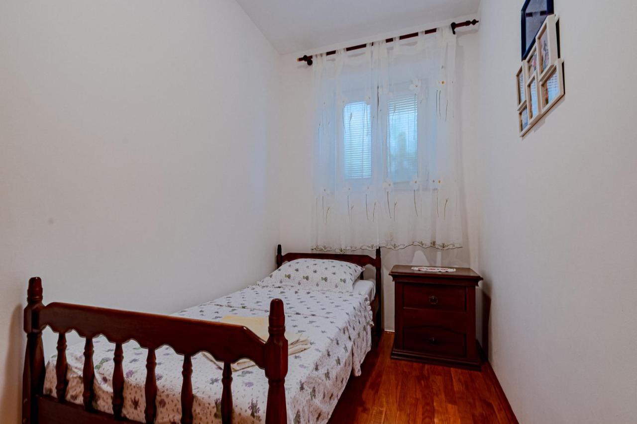 Apartment Ruzica Zrnovo Екстер'єр фото