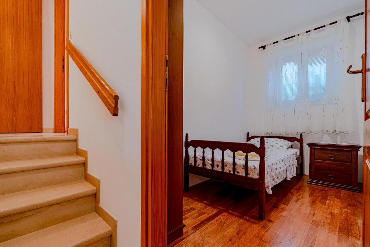 Apartment Ruzica Zrnovo Екстер'єр фото
